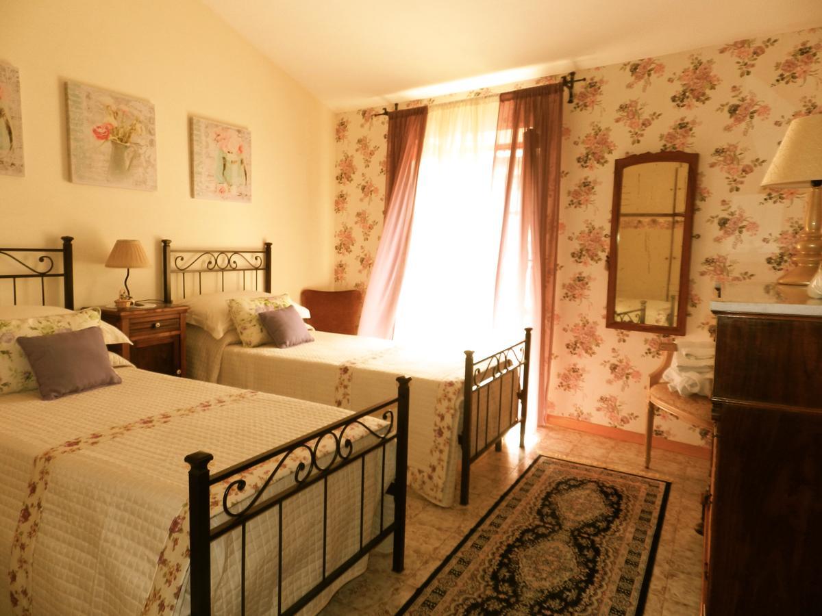 La Scala Fiorita Bed and Breakfast Anagni Exteriör bild
